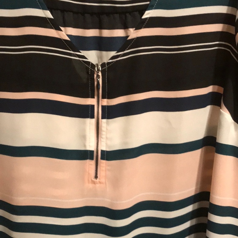 Torrid blouse - Picture 3 of 5